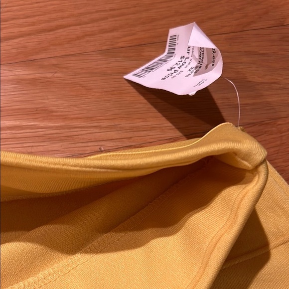 Vibrant Yellow Knee-length Ribbed Pencil Skirt for Casual Wear - Picture 3 of 3